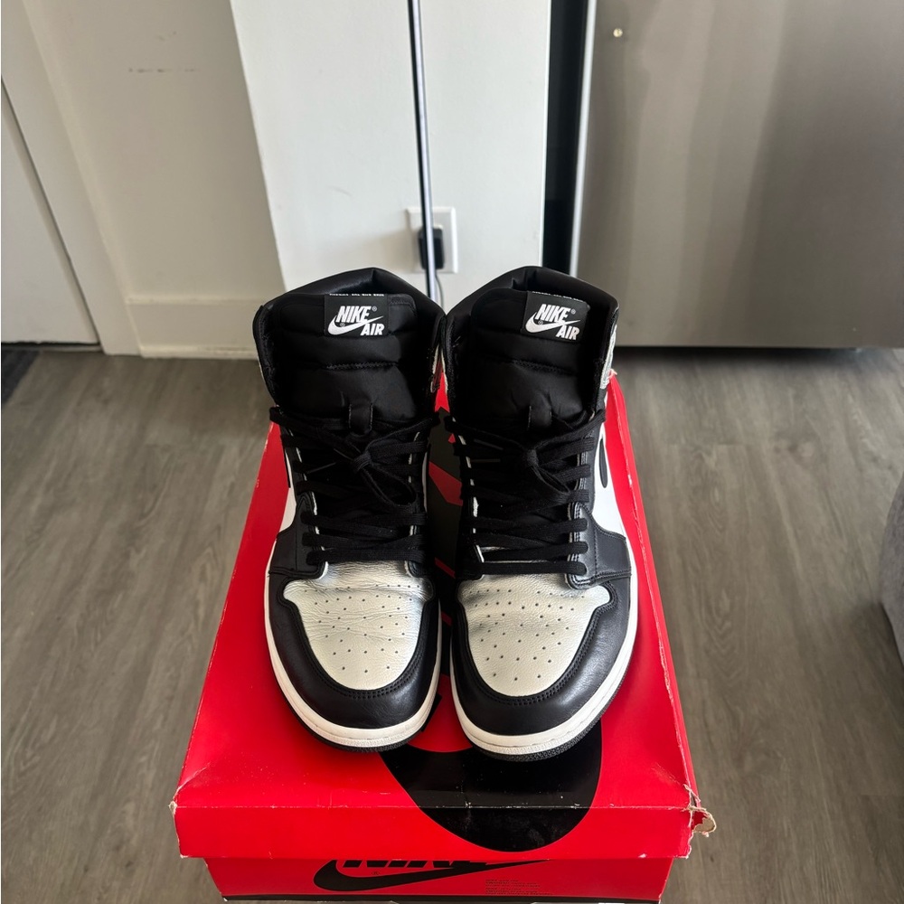 Jordan 1 Retro High “Silver Toe”